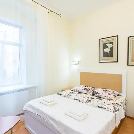 біля дзиги сучасна на вулиці вірменській 35 Lviv