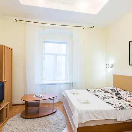 біля дзиги сучасна на вулиці вірменській 35 * Lviv