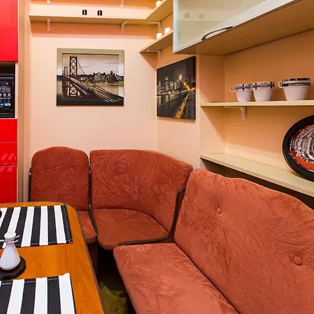 біля дзиги сучасна на вулиці вірменській 35 * Lviv