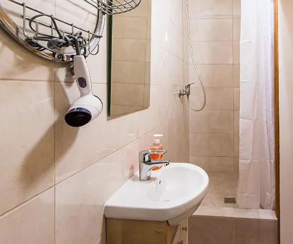 アパート біля дзиги сучасна на вулиці вірменській 35