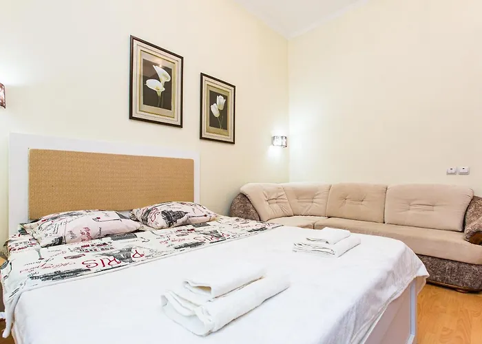 біля дзиги сучасна на вулиці вірменській 35 Apartman Lviv