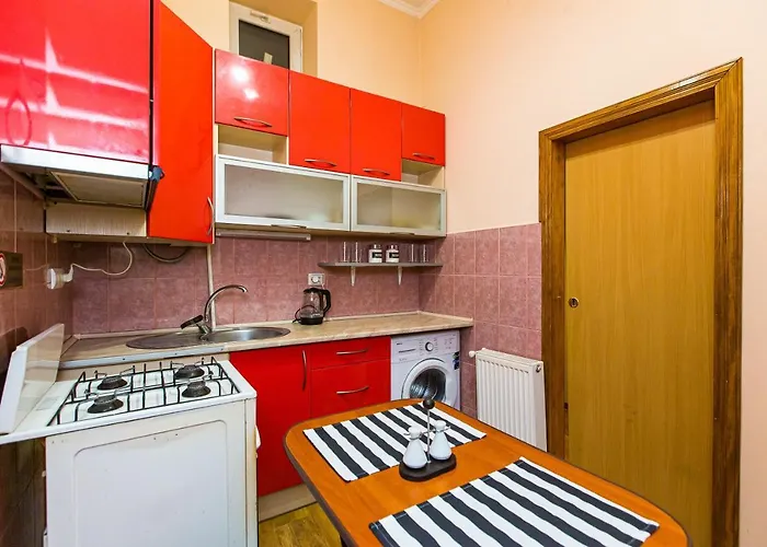 біля дзиги сучасна на вулиці вірменській 35 * Lviv