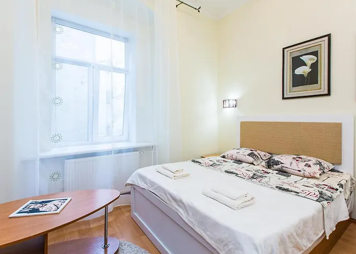 біля дзиги сучасна на вулиці вірменській 35