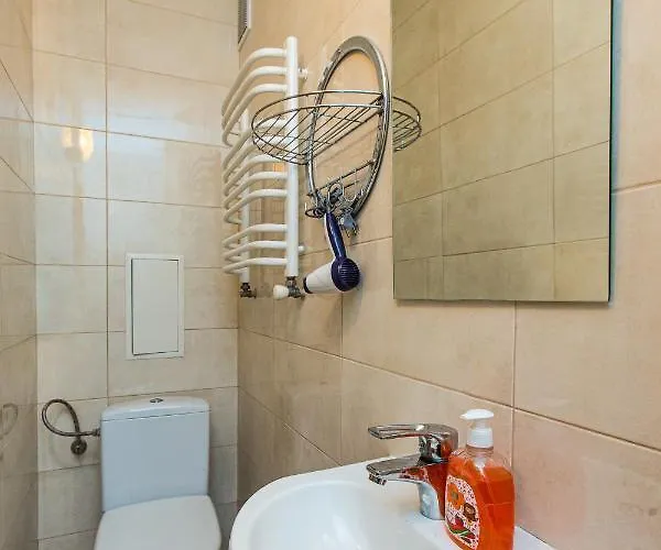 біля дзиги сучасна на вулиці вірменській 35 リヴィウ