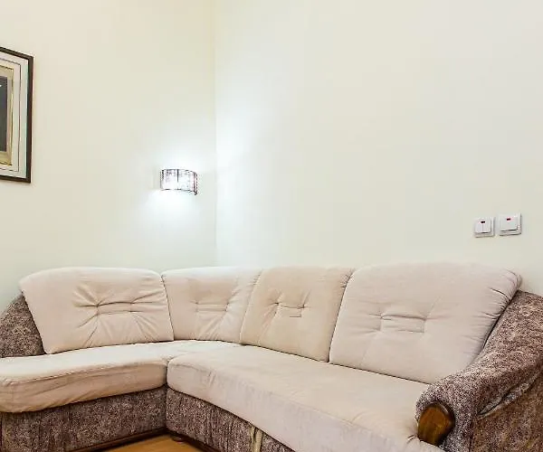 біля дзиги сучасна на вулиці вірменській 35 アパート *