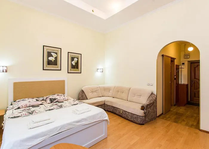 біля дзиги сучасна на вулиці вірменській 35 リヴィウ