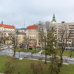 біля дзиги сучасна на вулиці вірменській 35 *